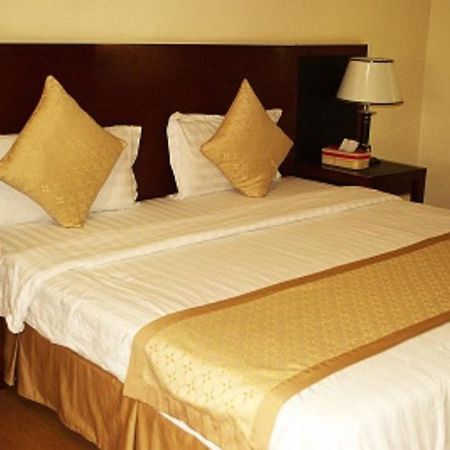 Interpark Hotel オロンガポ エクステリア 写真